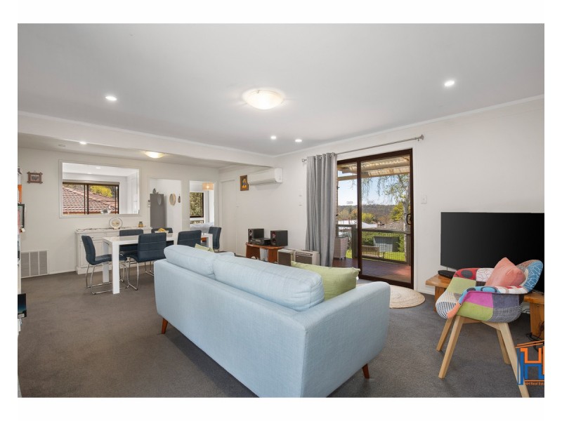 26 Campion Parade, Armidale NSW 2350