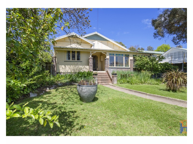 156 Mann Street, Armidale NSW 2350