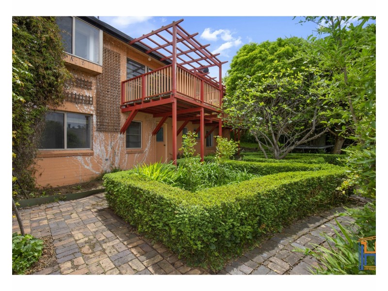 7 Yallambee Avenue, Armidale NSW 2350