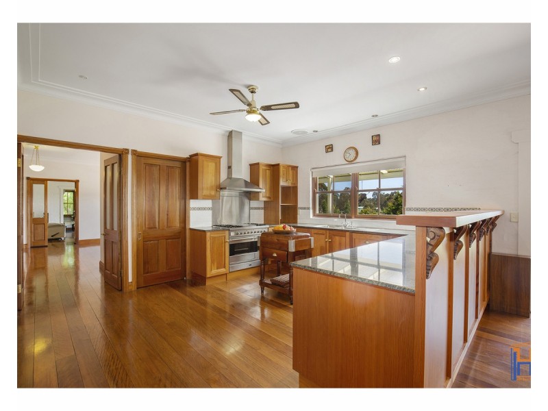 50 Amble Road, Armidale NSW 2350