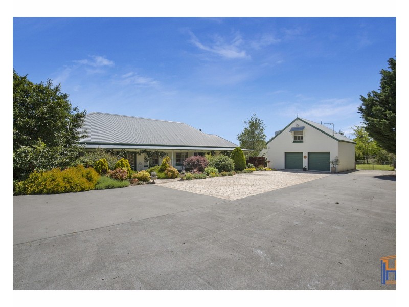 50 Amble Road, Armidale NSW 2350