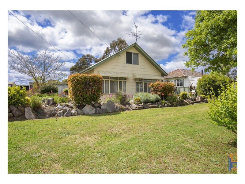 95 Golgotha Street, Armidale NSW 2350