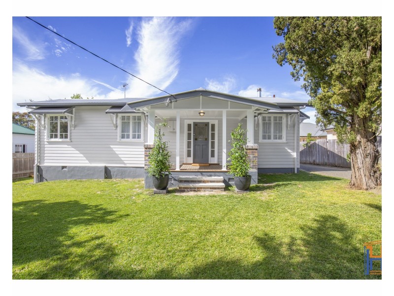 90 Mann Street, Armidale NSW 2350