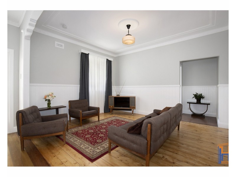 90 Mann Street, Armidale NSW 2350