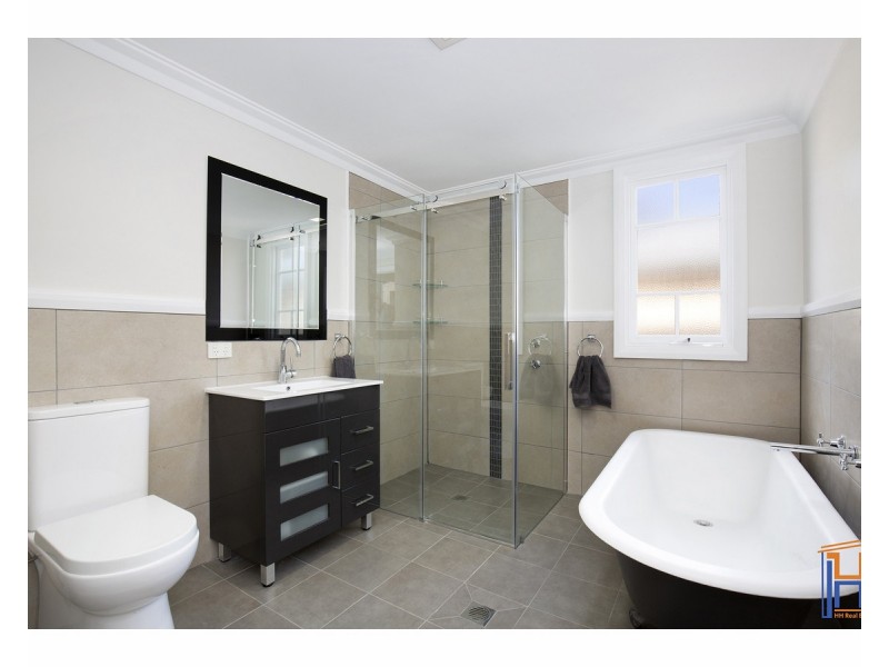 90 Mann Street, Armidale NSW 2350