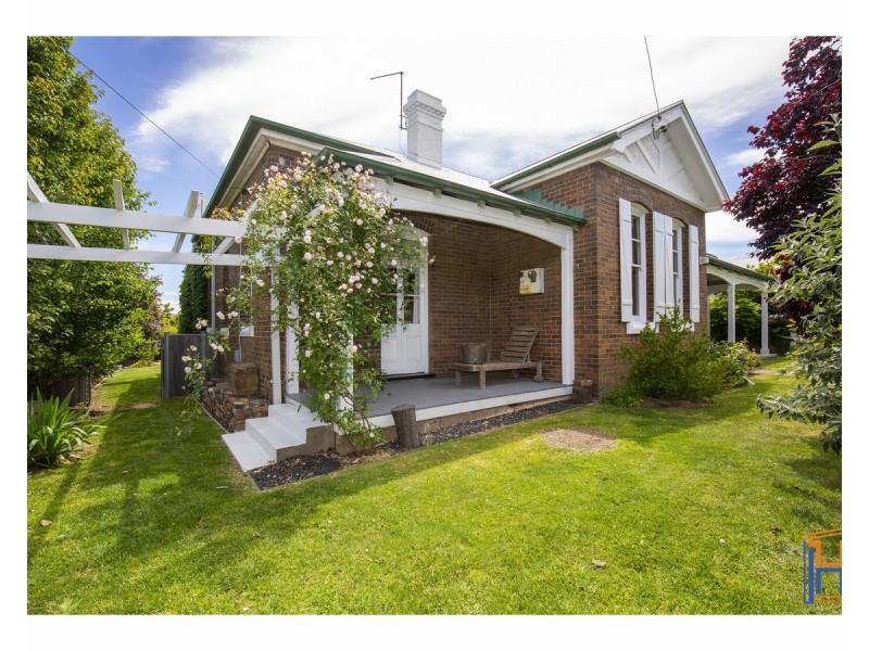151 Brown Street, Armidale NSW 2350