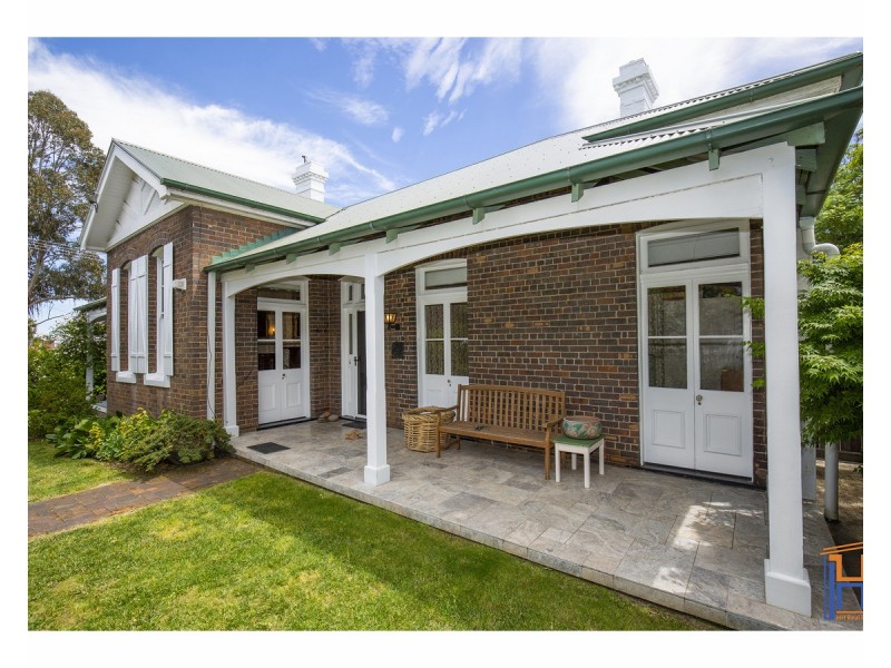 151 Brown Street, Armidale NSW 2350