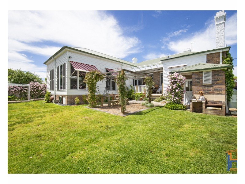 151 Brown Street, Armidale NSW 2350