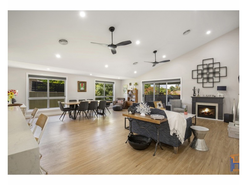 9 Chestnut Avenue, Armidale NSW 2350