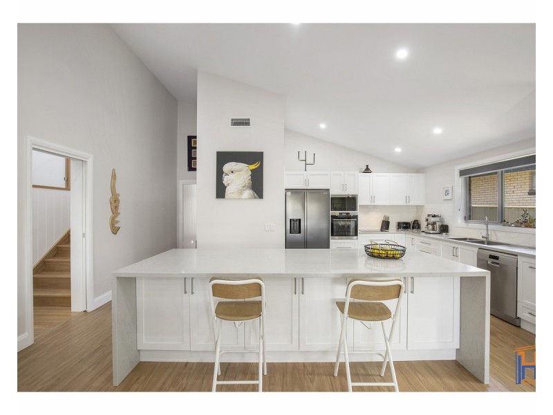 9 Chestnut Avenue, Armidale NSW 2350