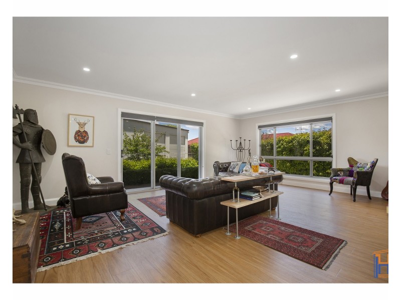 9 Chestnut Avenue, Armidale NSW 2350