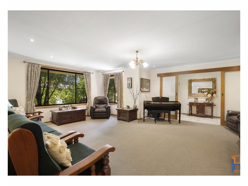 8 Worrell Place, Armidale NSW 2350