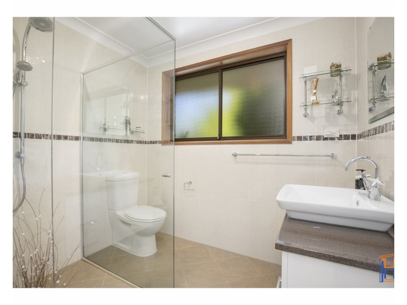 8 Worrell Place, Armidale NSW 2350