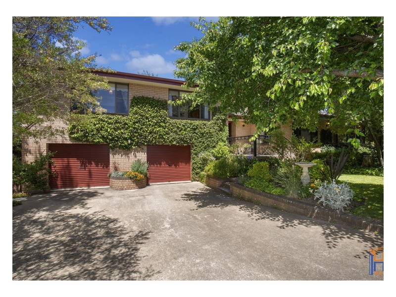 8 Worrell Place, Armidale NSW 2350