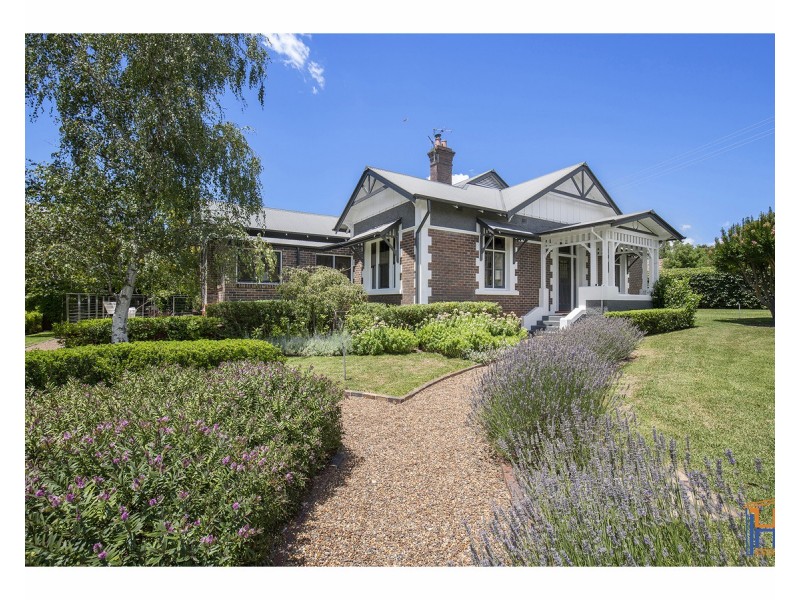 157 Faulkner Street, Armidale NSW 2350