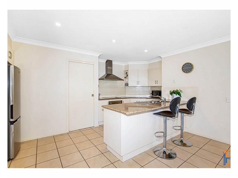 1/34 Golden Grove, Armidale NSW 2350