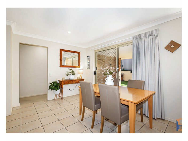 1/34 Golden Grove, Armidale NSW 2350