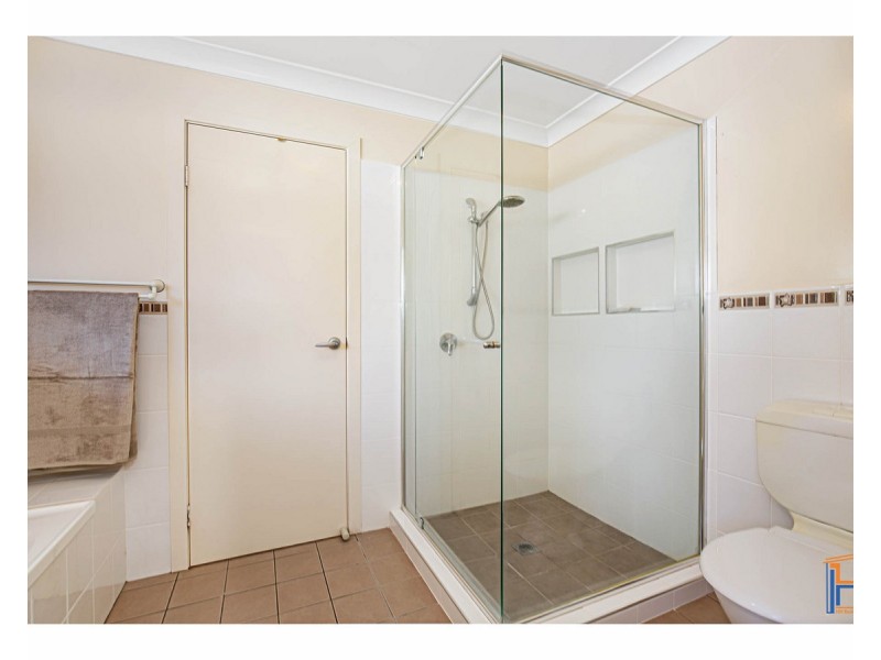 1/34 Golden Grove, Armidale NSW 2350