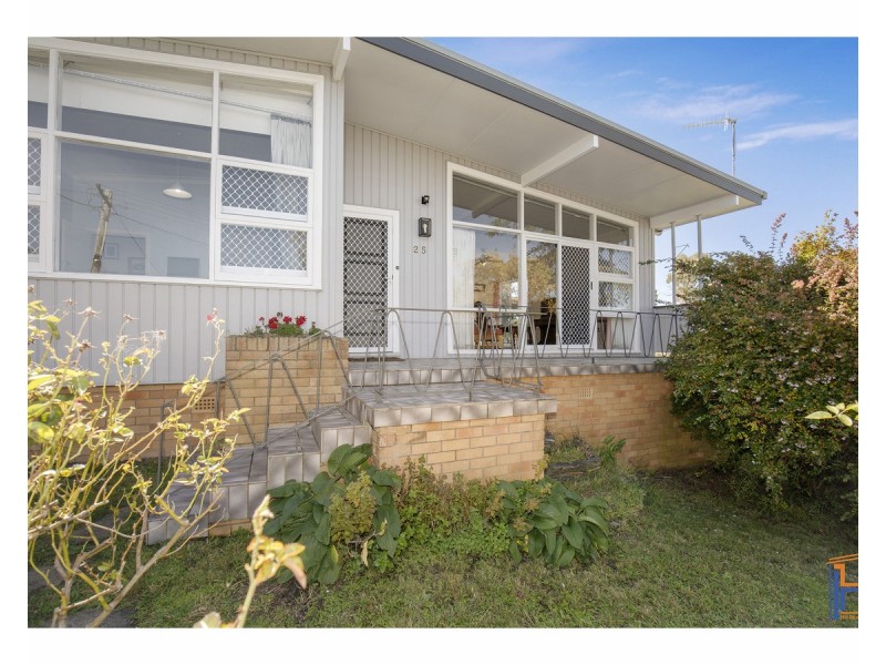 25 Wilson Avenue, Armidale NSW 2350