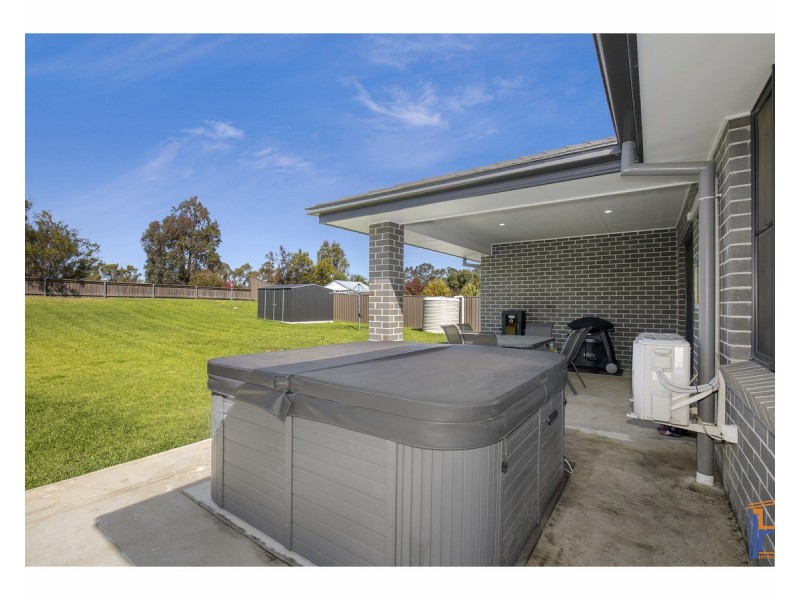 9 Yeomans Road, Armidale NSW 2350