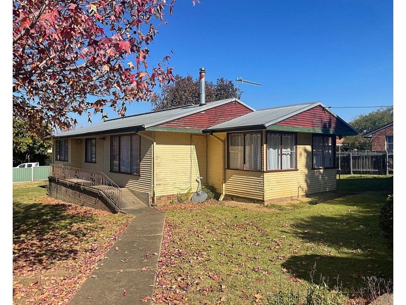 34 Martin Street, Armidale NSW 2350