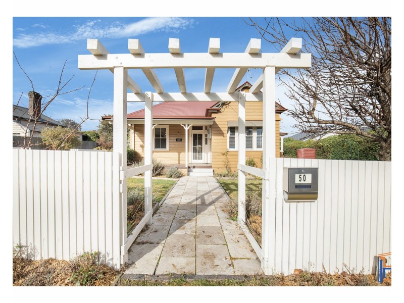 50 Kirkwood Street, Armidale NSW 2350