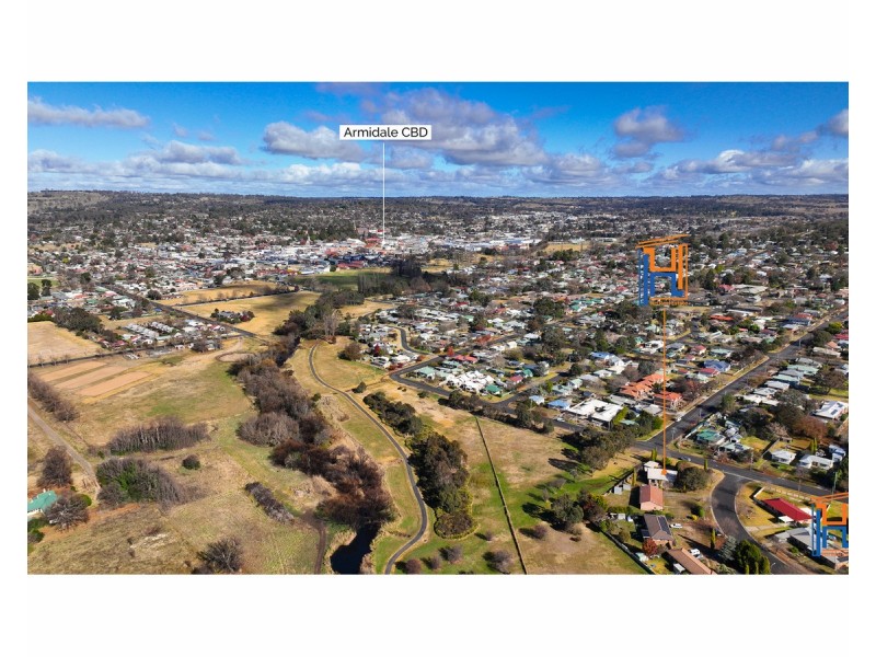 11 Douglas Street, Armidale NSW 2350