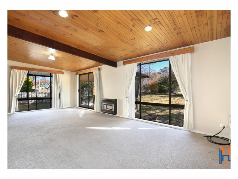 11 Douglas Street, Armidale NSW 2350