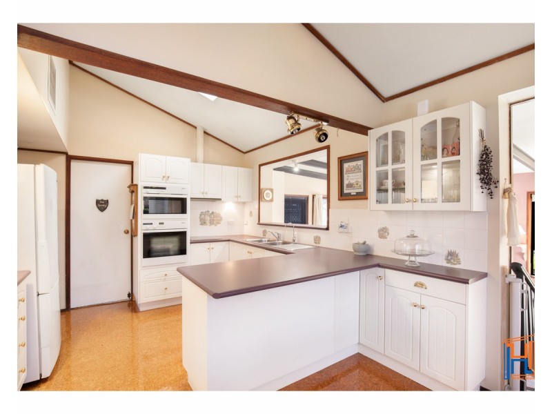 33 Lynches Road, Armidale NSW 2350