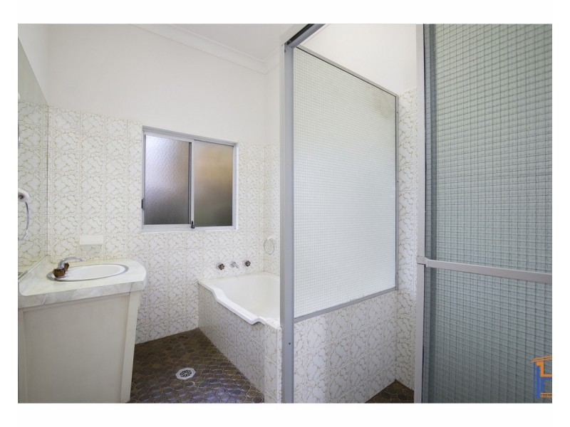 130 Niagara Street, Armidale NSW 2350