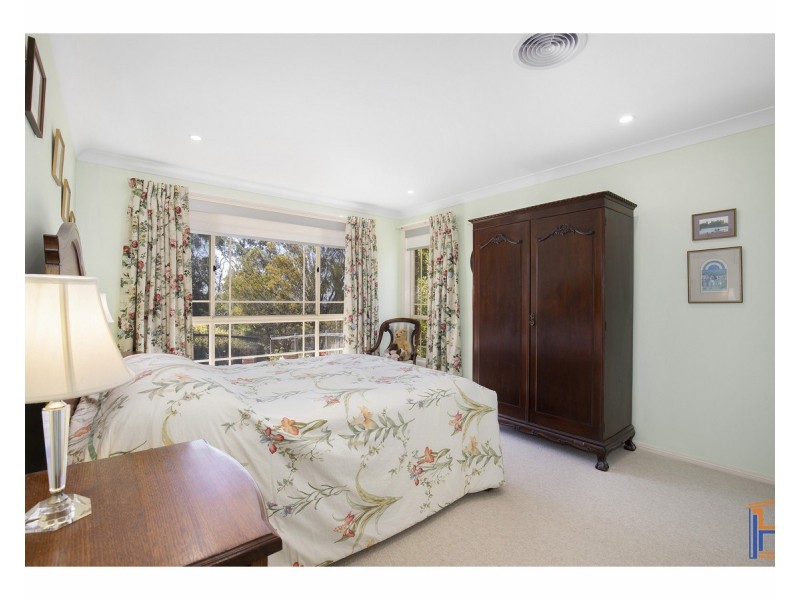 4 Rosecommon Avenue, Armidale NSW 2350