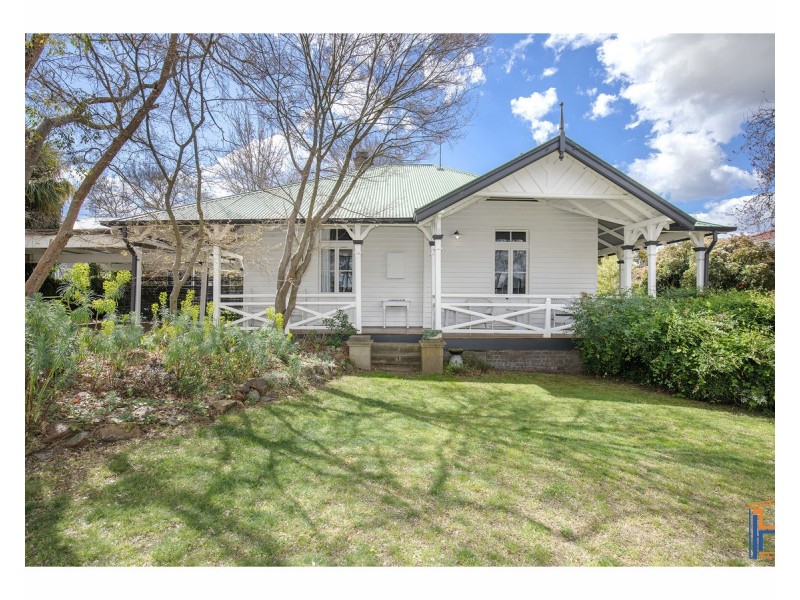 61 Mann Street, Armidale NSW 2350