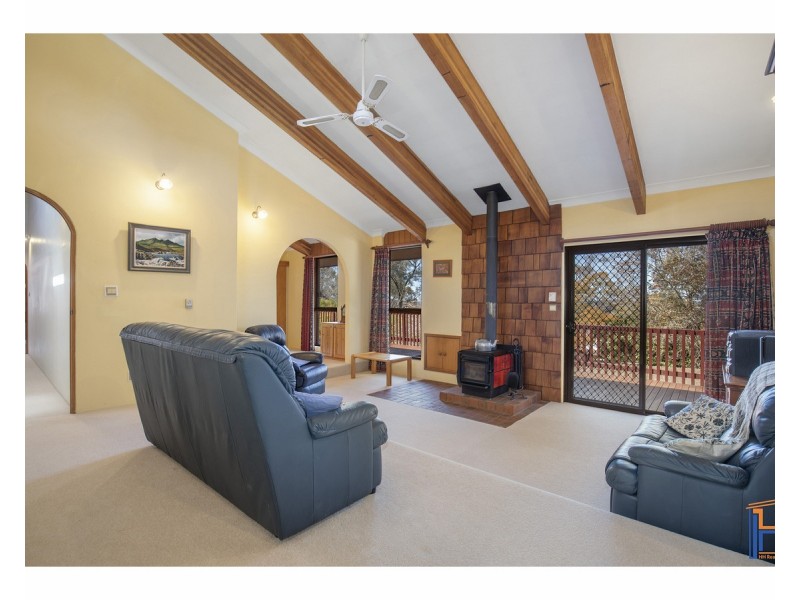 14 Campion Parade, Armidale NSW 2350