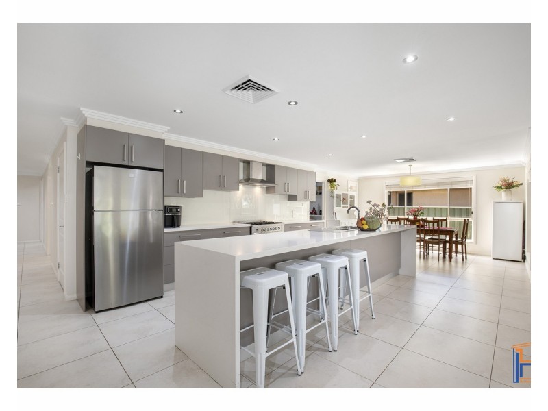 4 Mason Crescent, Armidale NSW 2350