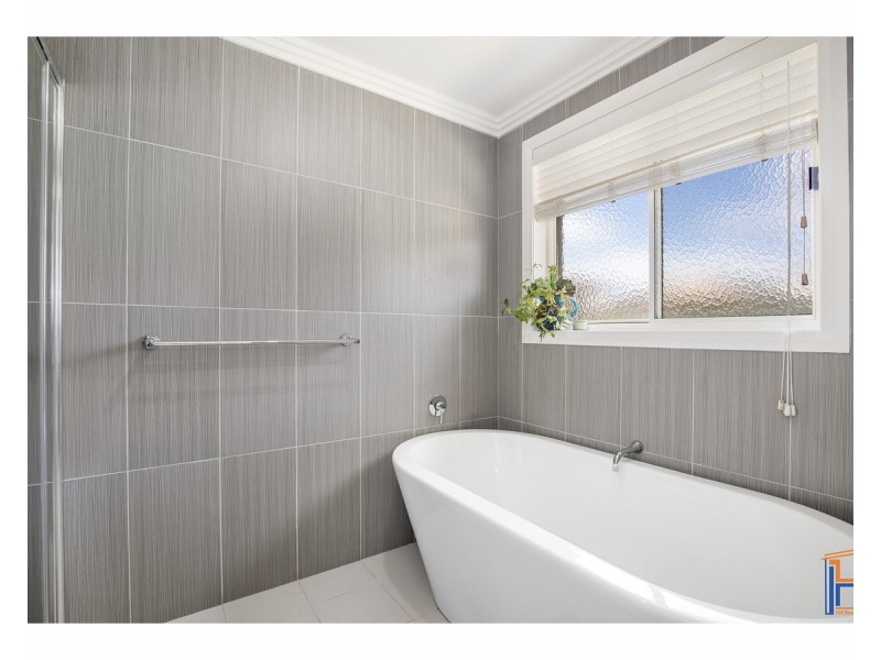 4 Mason Crescent, Armidale NSW 2350
