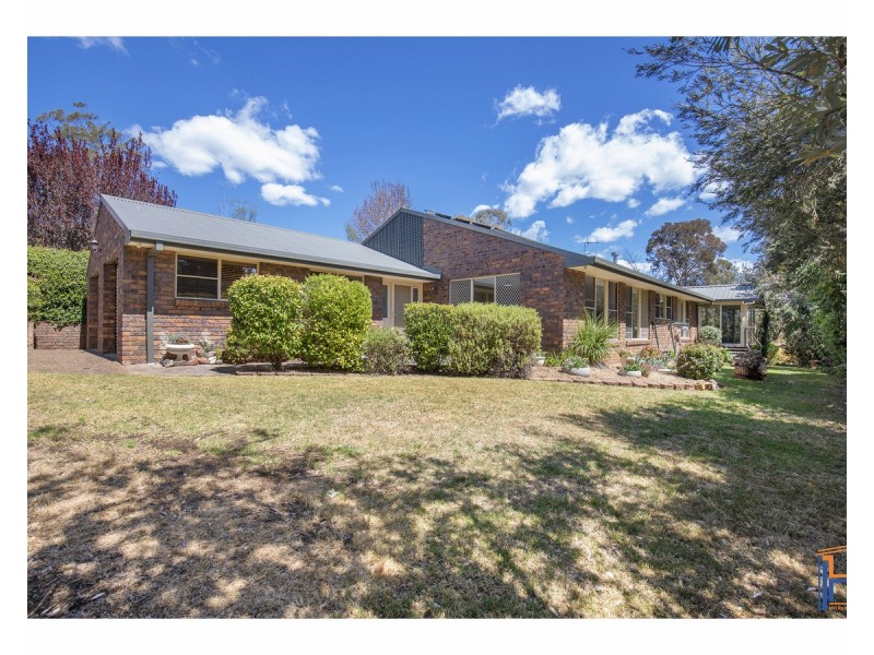 2 Carlow Close, Armidale NSW 2350