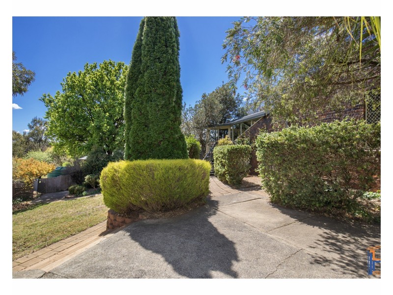 2 Carlow Close, Armidale NSW 2350