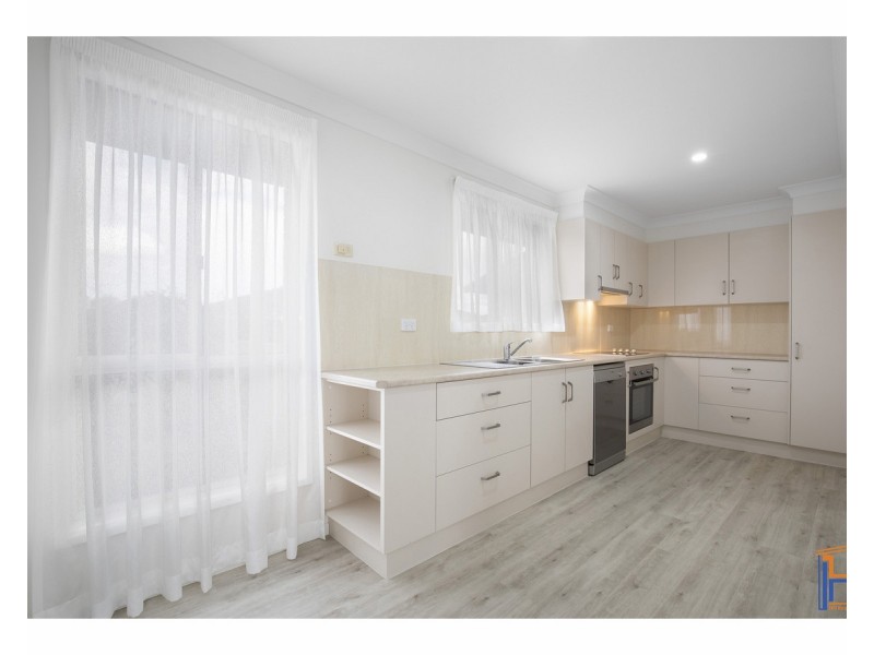1/3 Joan Place, Armidale NSW 2350