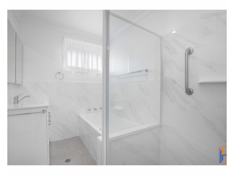 1/3 Joan Place, Armidale NSW 2350