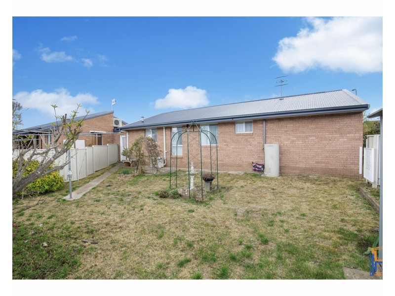 1/3 Joan Place, Armidale NSW 2350