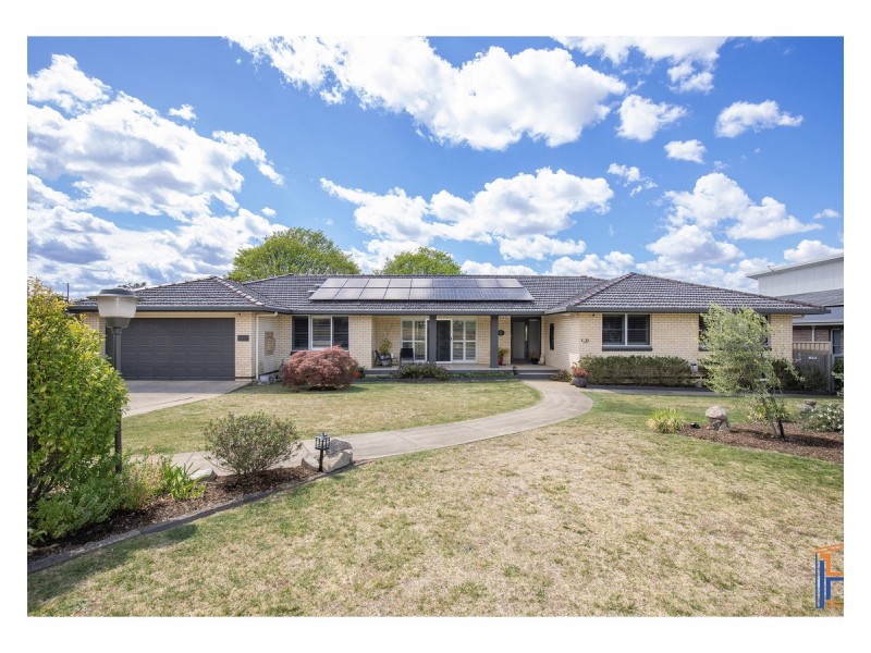 11 Chestnut Avenue, Armidale NSW 2350