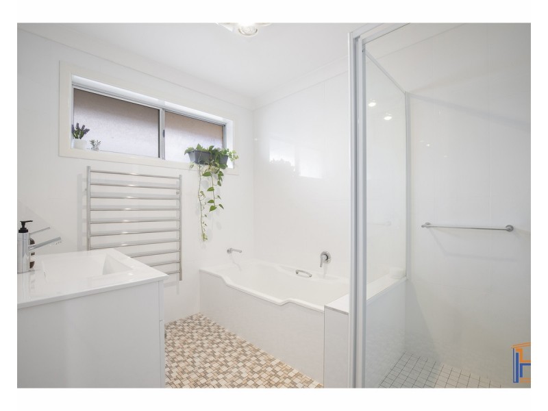 11 Chestnut Avenue, Armidale NSW 2350