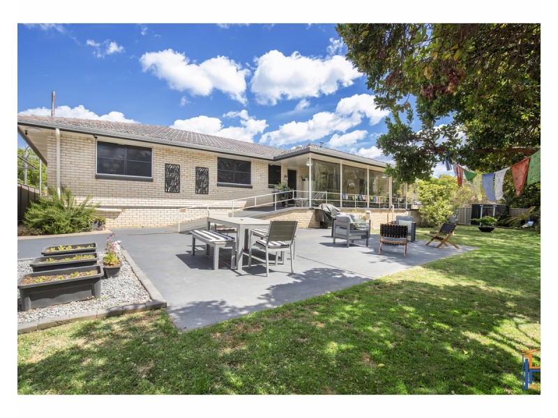 11 Chestnut Avenue, Armidale NSW 2350