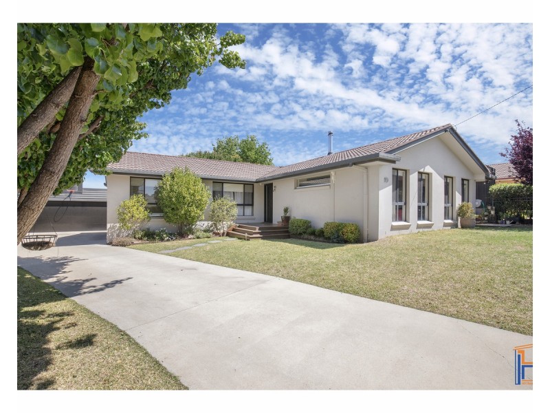 10 Crest Road, Armidale NSW 2350