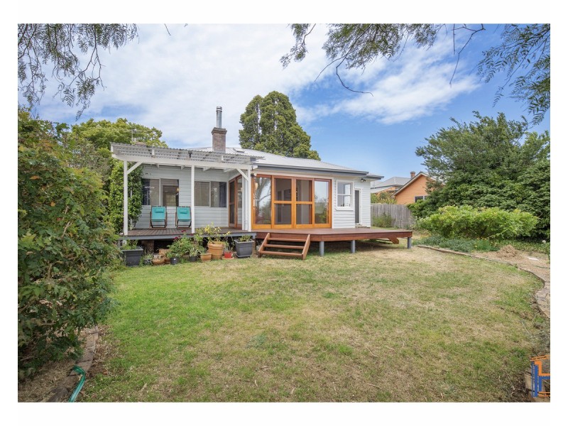 97 Mann Street, Armidale NSW 2350