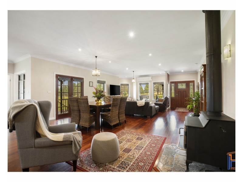 54 Barloo Road, Armidale NSW 2350