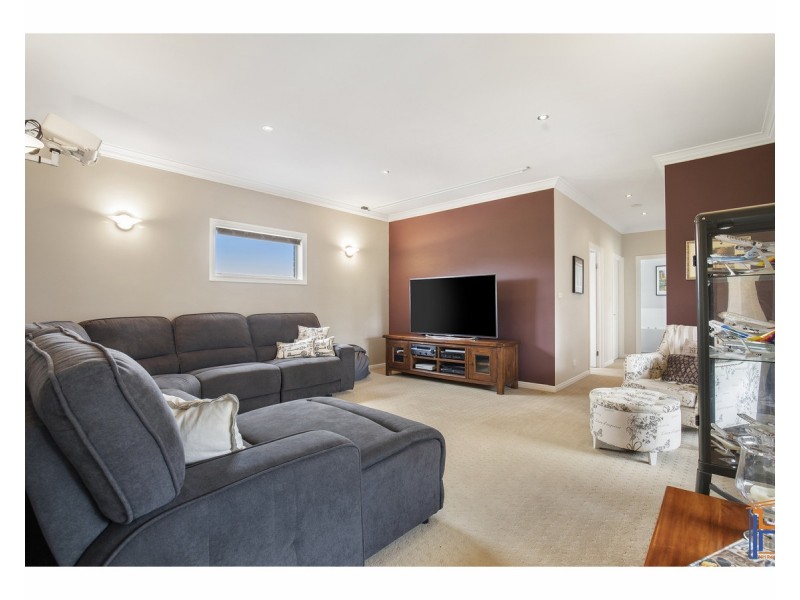 54 Barloo Road, Armidale NSW 2350