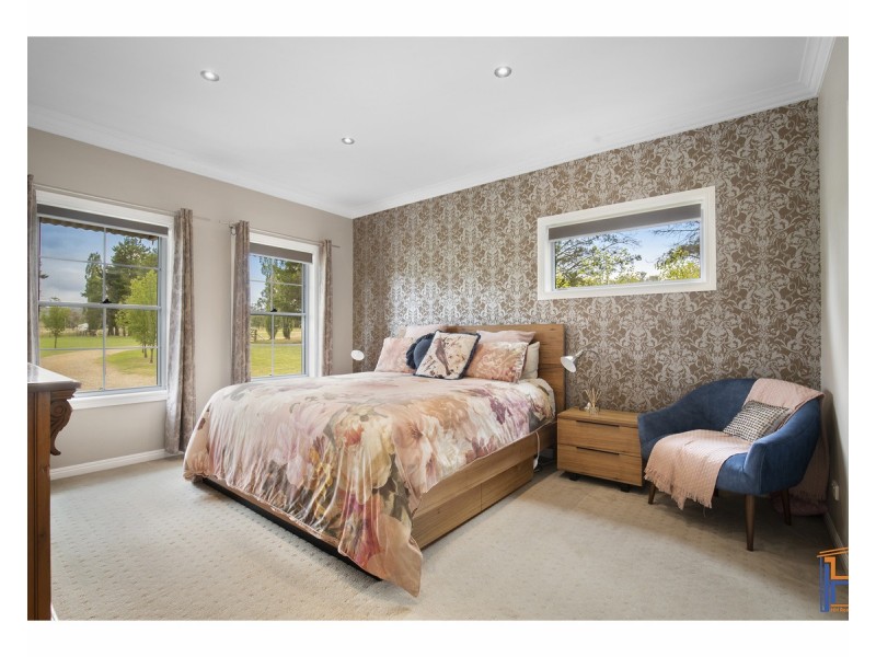 54 Barloo Road, Armidale NSW 2350