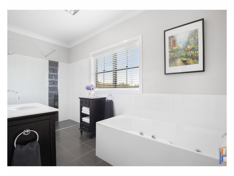 54 Barloo Road, Armidale NSW 2350