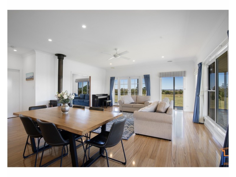 25 Post Way, Armidale NSW 2350